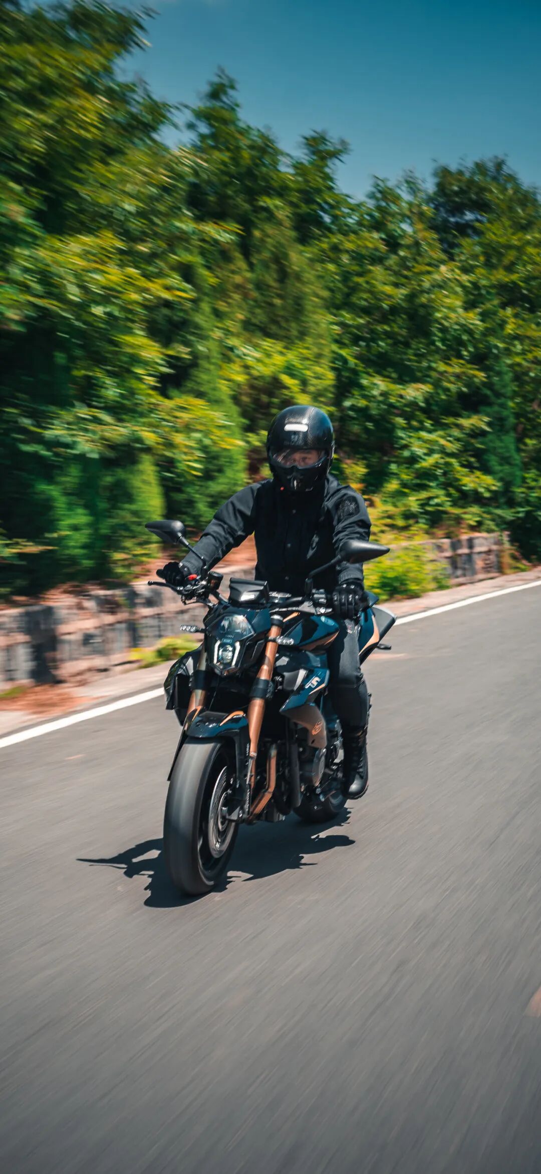 7月壁纸夏一站是青春