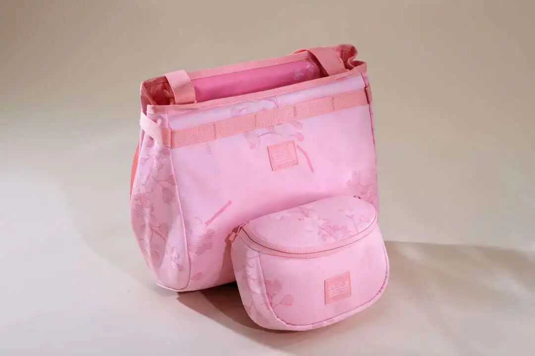 [2024-02-29]BROMPTON推出限定樱花粉骑它去赏花