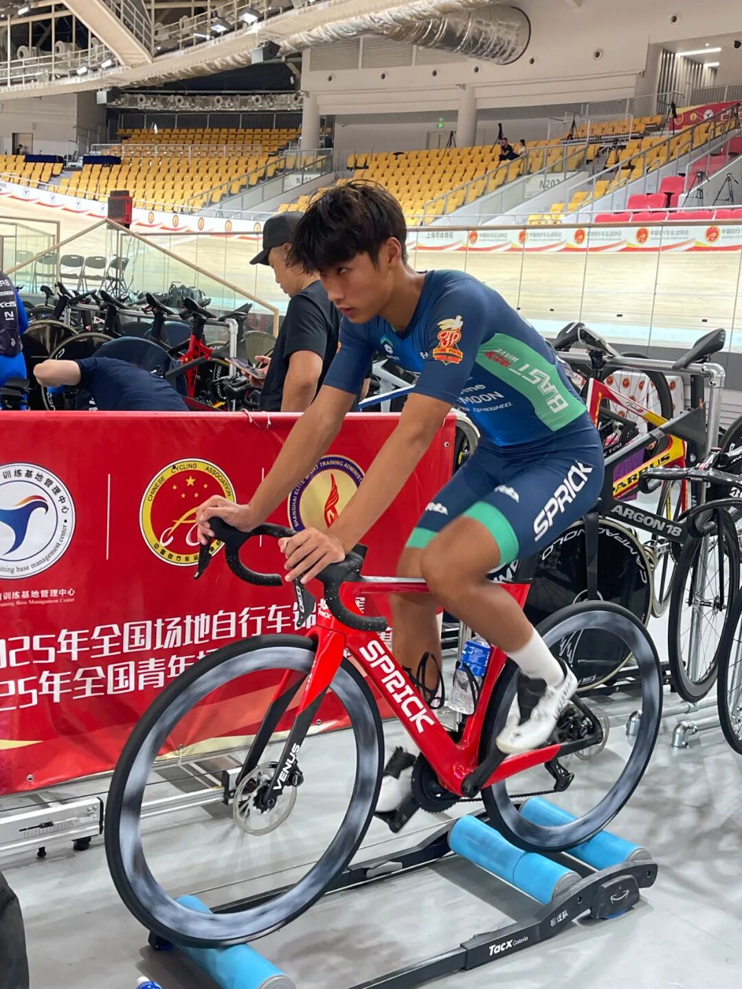 [2025-07-12]飞鸽斯普瑞克青少年车队摘得首金2025全国场地自行车赛上海开赛
