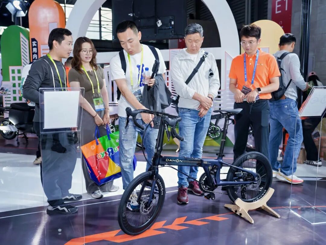 DAHON大行闪耀2025中国展快车道创新力量世界瞩目