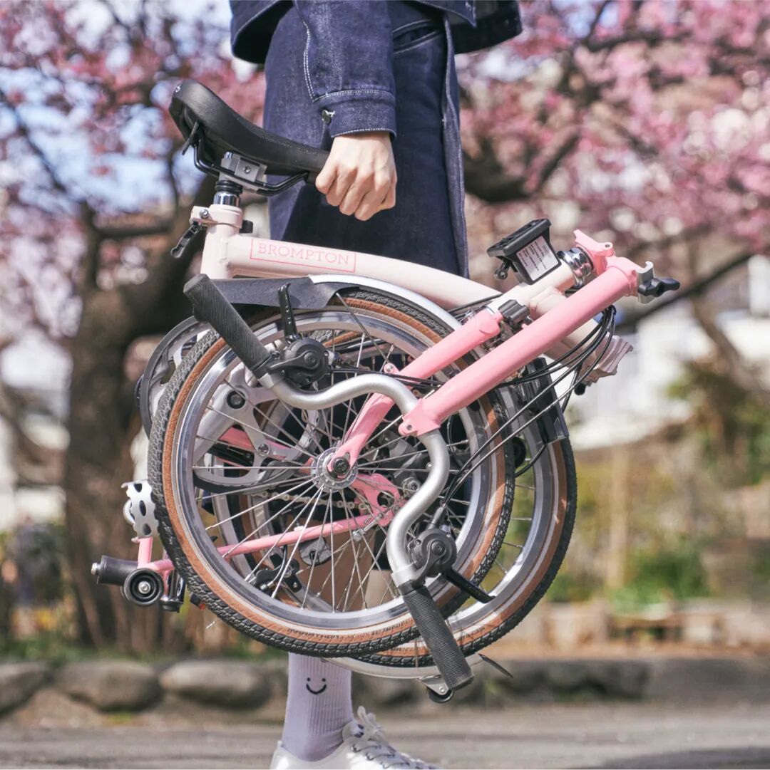 [2024-02-29]BROMPTON推出限定樱花粉骑它去赏花