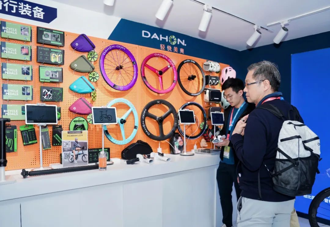 DAHON大行闪耀2025中国展快车道创新力量世界瞩目