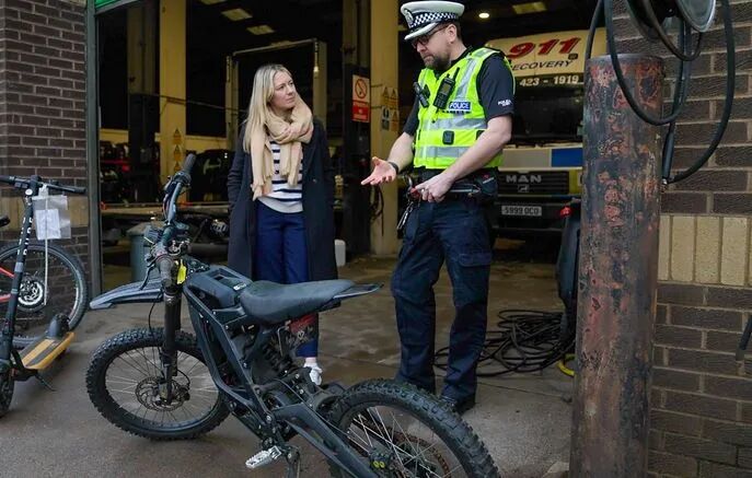 英国警方使用无人机抓捕非法电动自行车改变游戏规则