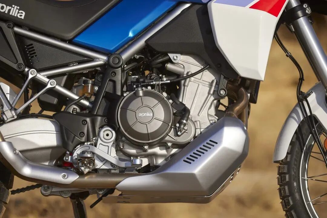 [2023-11-17]野性的呼唤自由的回响ApriliaTuareg660