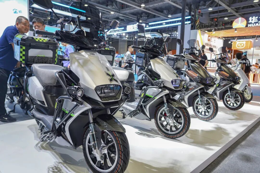 情况属实小刀外卖车被外国市场盯上了