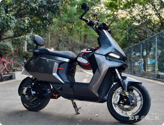 2025电动车推荐选购 9月更新（新国标）雅迪，爱玛，台铃，九号，小牛等品牌推荐，锂电池和铅酸电池怎么选