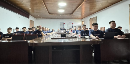 金戈铁马气势宏五星钻豹冲刺四季度召开特战队特训会