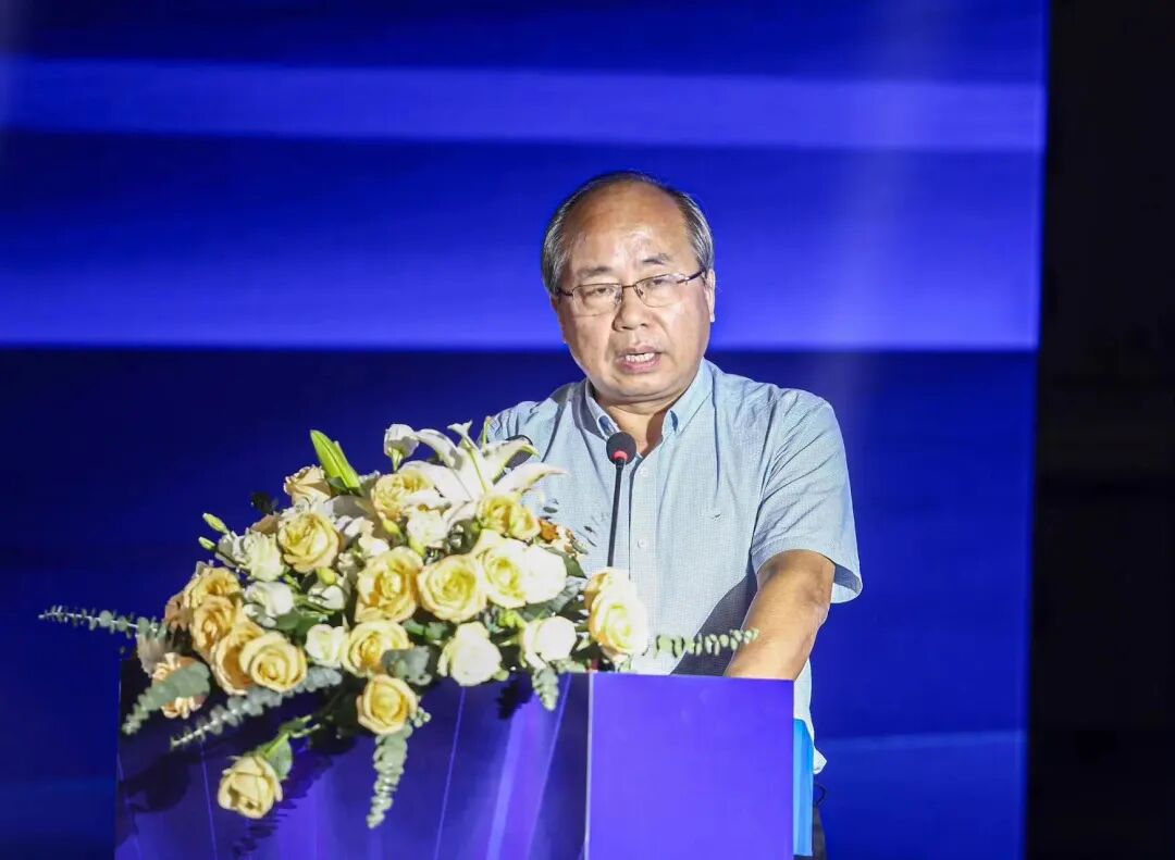 锋从砺出无畏向前五星钻豹黄河英雄会燃爆中原