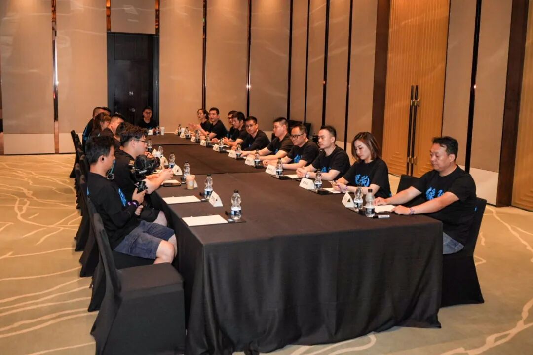 绿驹电动车国际足球邀请赛发布会