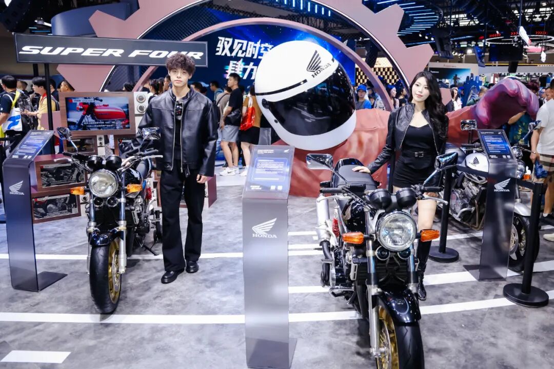 [2025-09-20]快乐解码重庆摩展最上头的打卡点