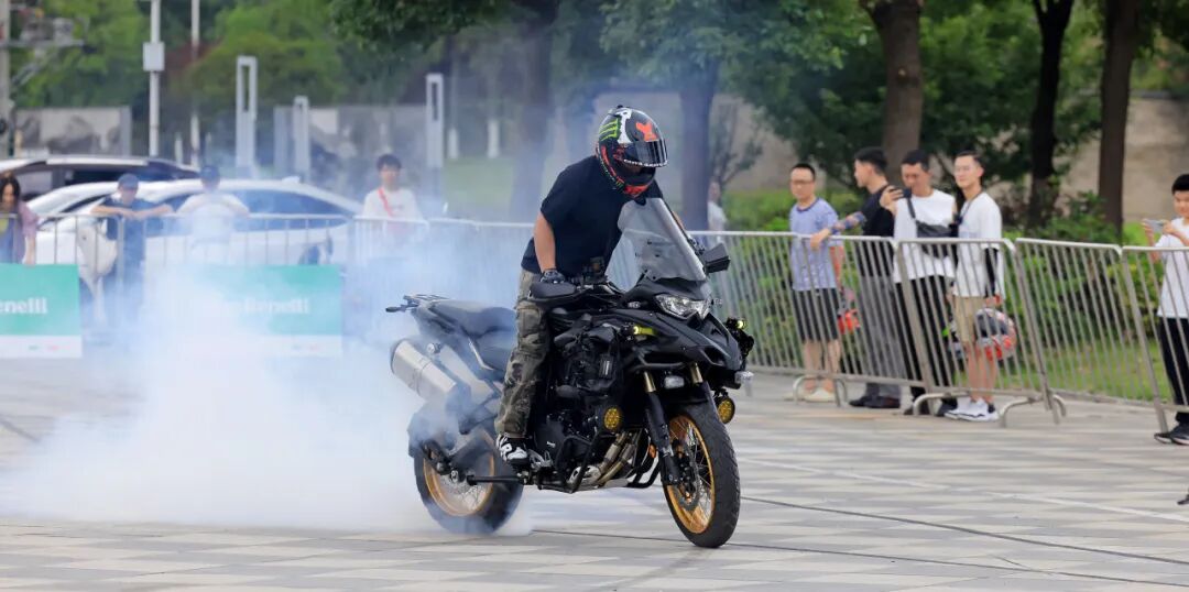 圆满收官一图回顾BenelliWeekend成都站狂欢大赏