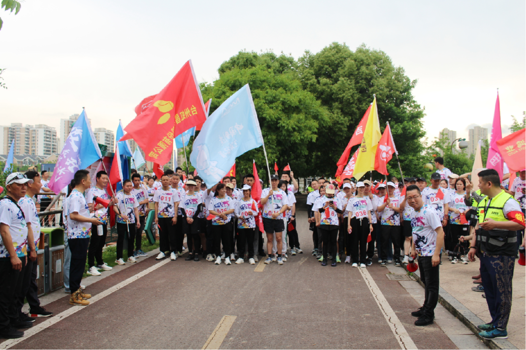 五四特辑为年轻之城贡献产业力量立马出席好产品看台州奋进的力量主题竞走活动