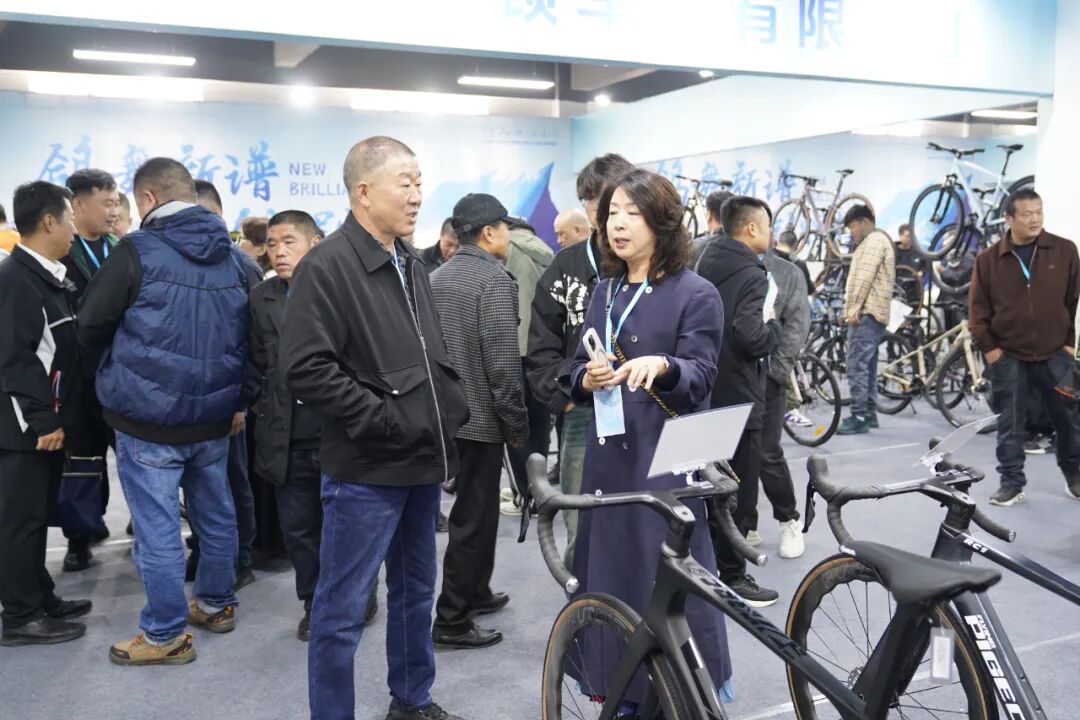 [2024-11-03]鸽舞新谱再创辉煌中国飞鸽2025营销峰会圆满成功