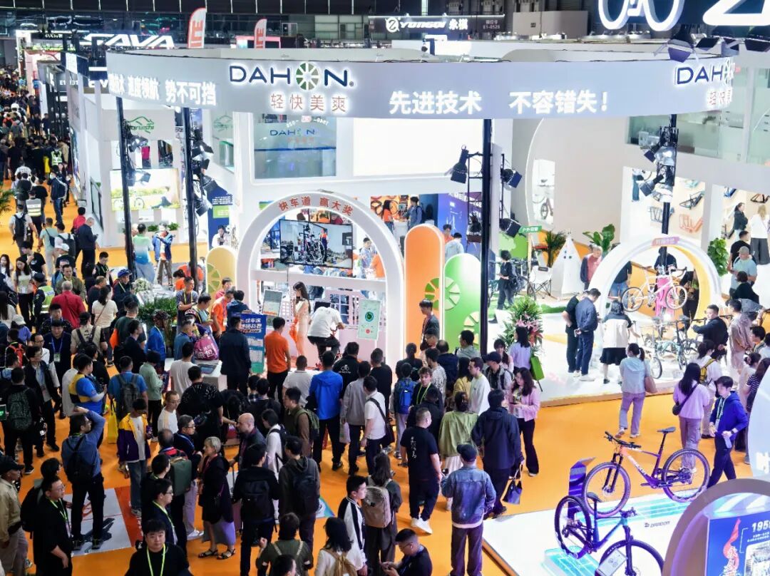 DAHON大行闪耀2025中国展快车道创新力量世界瞩目