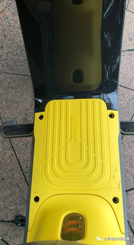 九号电动车顶着风雨C80高负重长距离体验