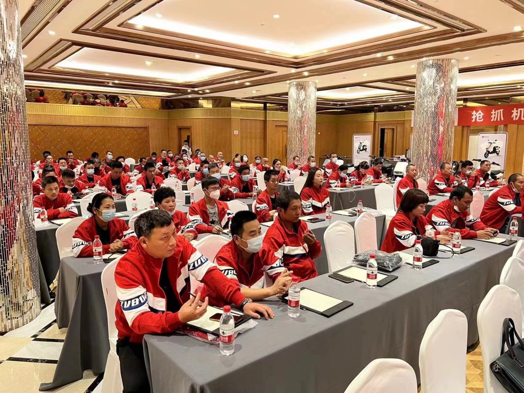 奋战60天完胜四季度五星钻豹召开台州市场动员大会冲刺200万持续领跑换购市场