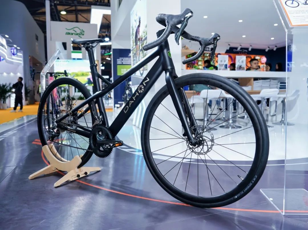 DAHON大行闪耀2025中国展快车道创新力量世界瞩目