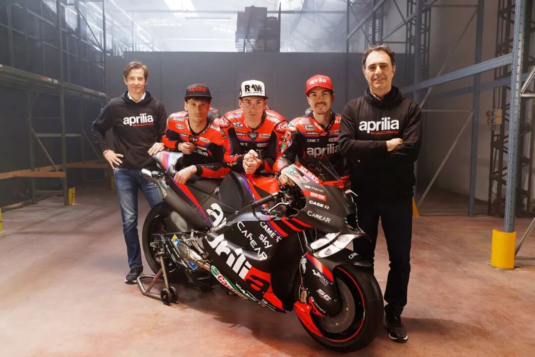 [2023-03-13]2023MOTOGPAPRILIA厂队揭幕