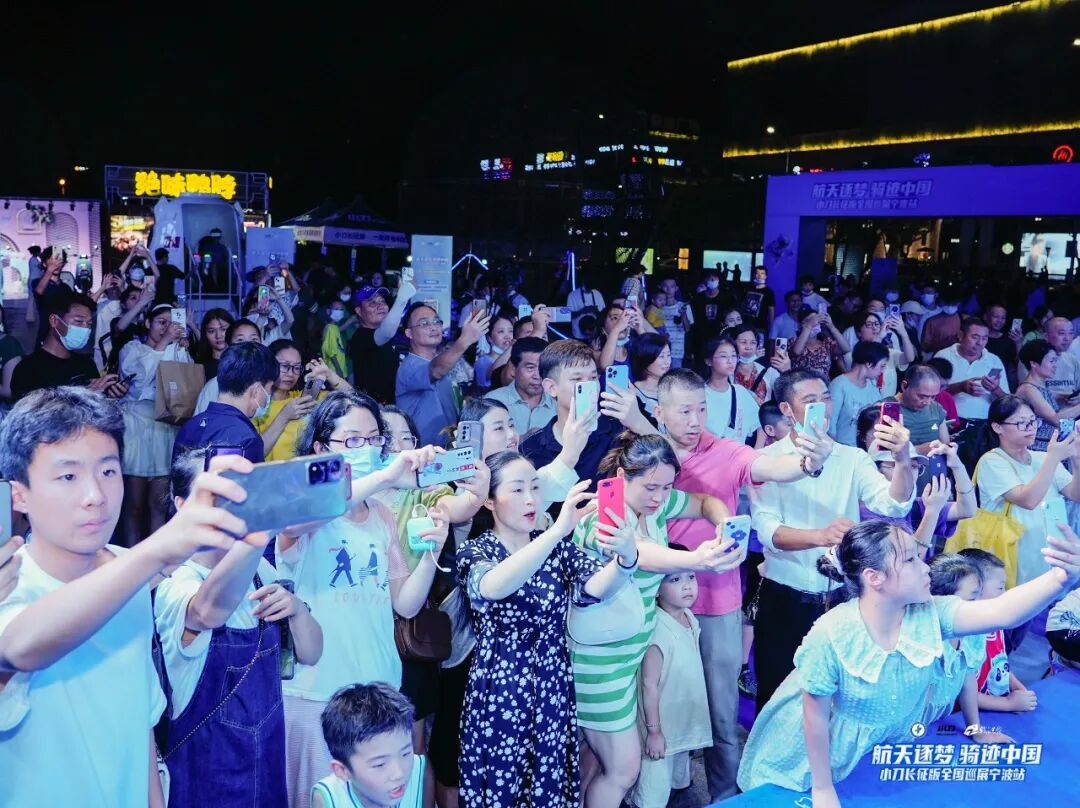 只能说相当丰富重点是毫无班味