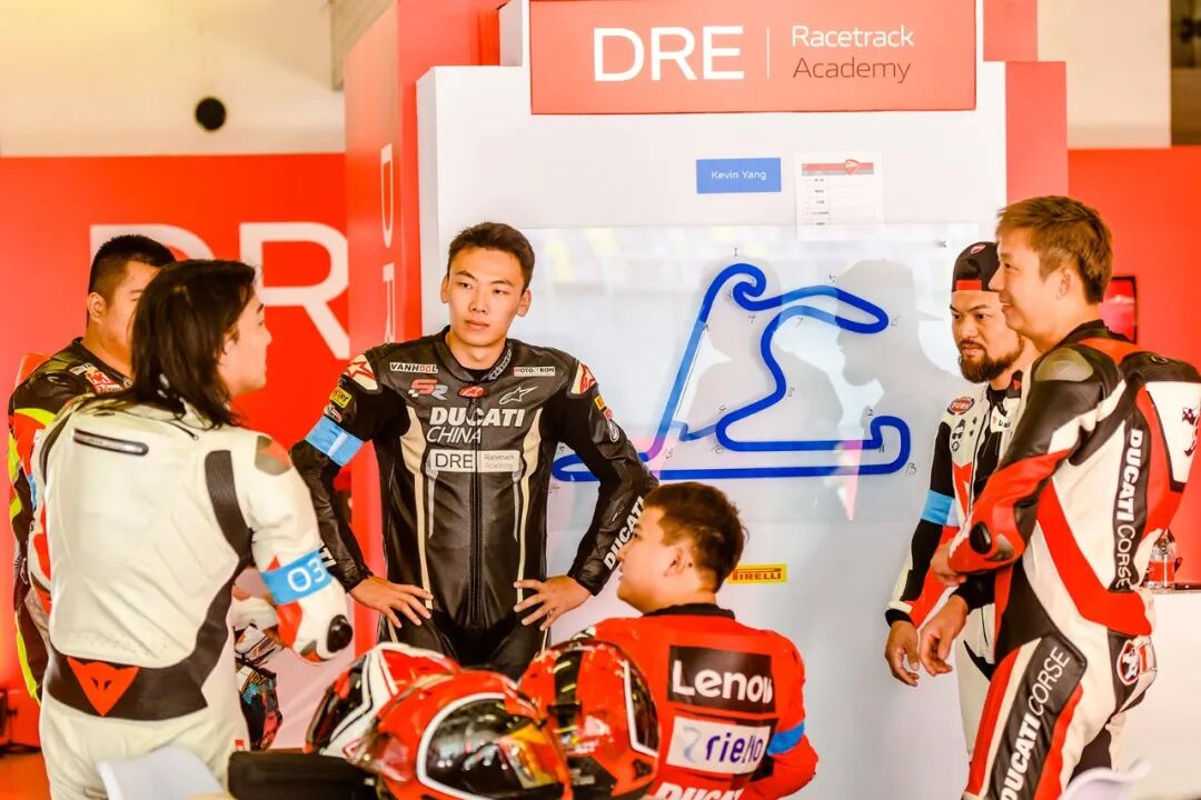 [2024-10-08]与荣耀同行驰骋赛道巅峰