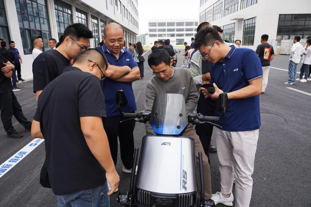 [2025-11-08]真国标重磅再登行业收视率宝座