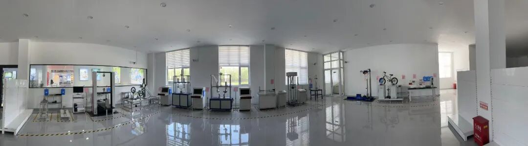 [2025-06-13]飞鸽品牌召开向上突破向新而行合作伙伴动员大会暨科创园检测中心启动仪式