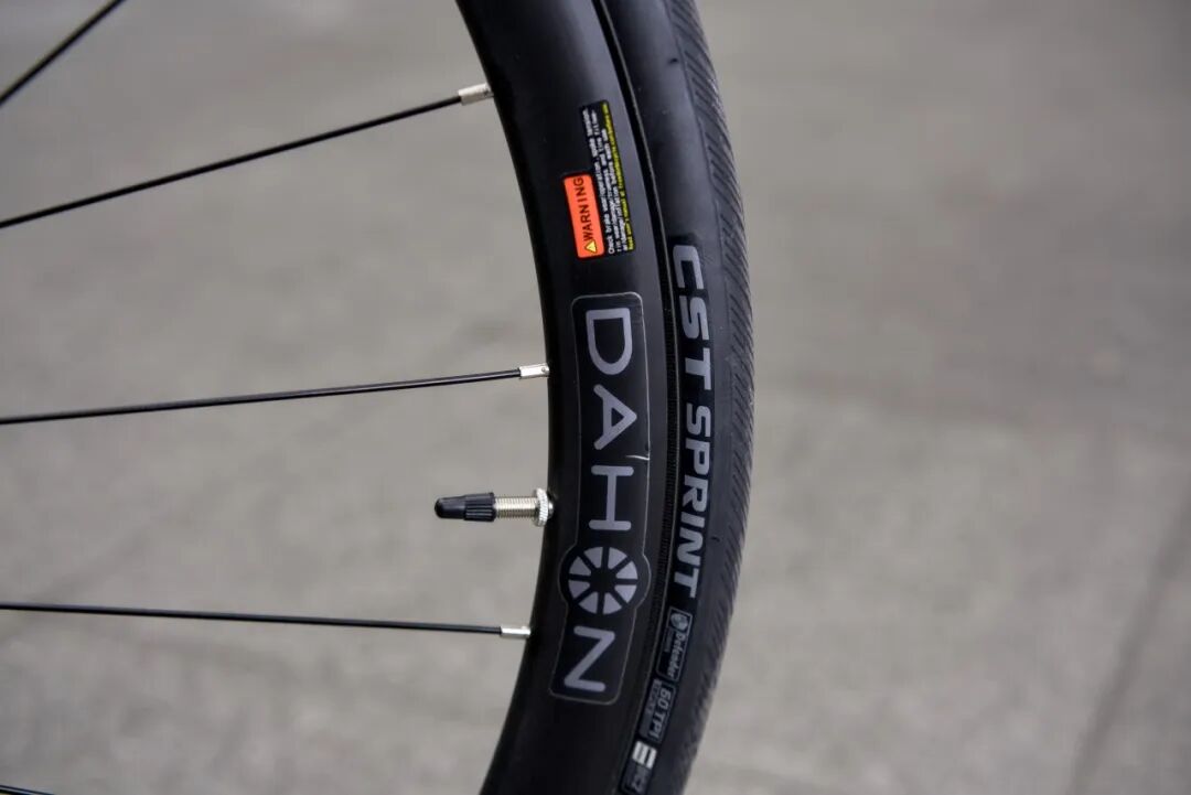 强势进军公路车领域DAHON大行700C公路车VélodonA4评测