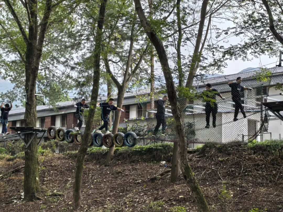 金戈铁马气势宏五星钻豹冲刺四季度召开特战队特训会