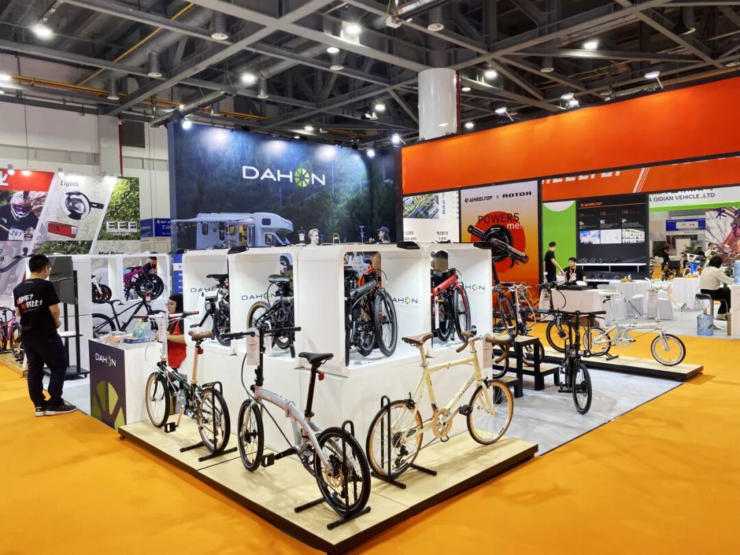 DAHON大行亮相2024浙江展快车道技术引领卓越未来