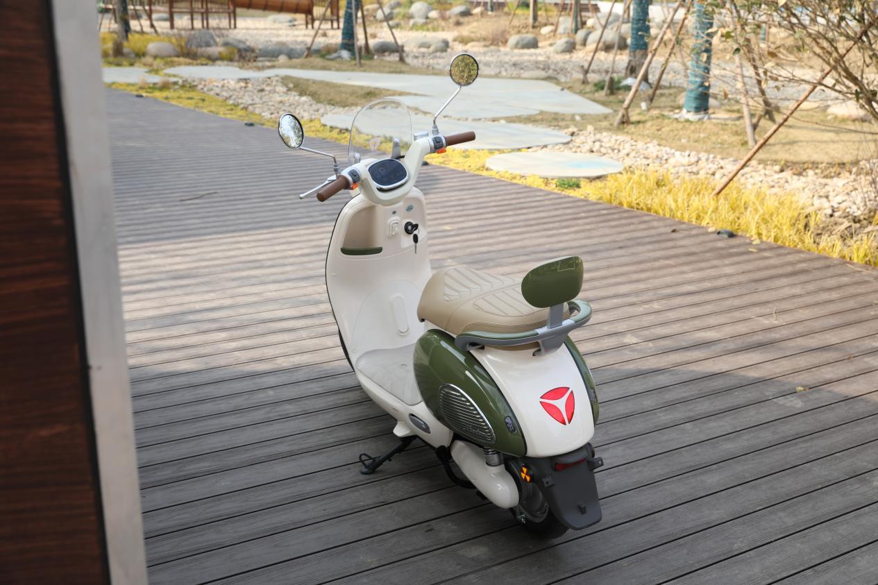 雅迪电动车选购，雅迪电动车怎么样，哪款好（电动轻便摩托、电动摩托车篇）