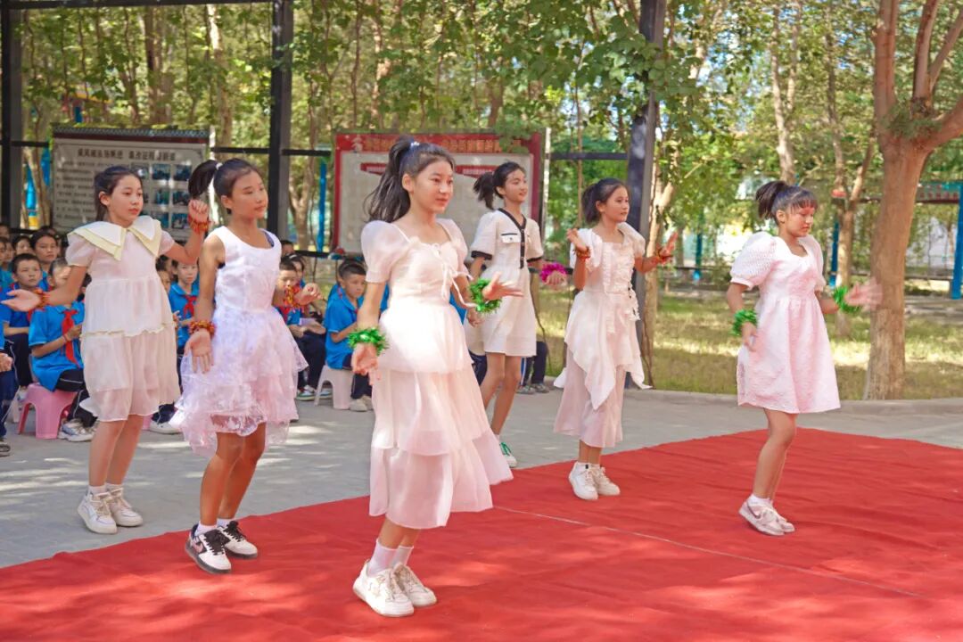 [2024-08-29]吐鲁番艾丁湖小鸟助学