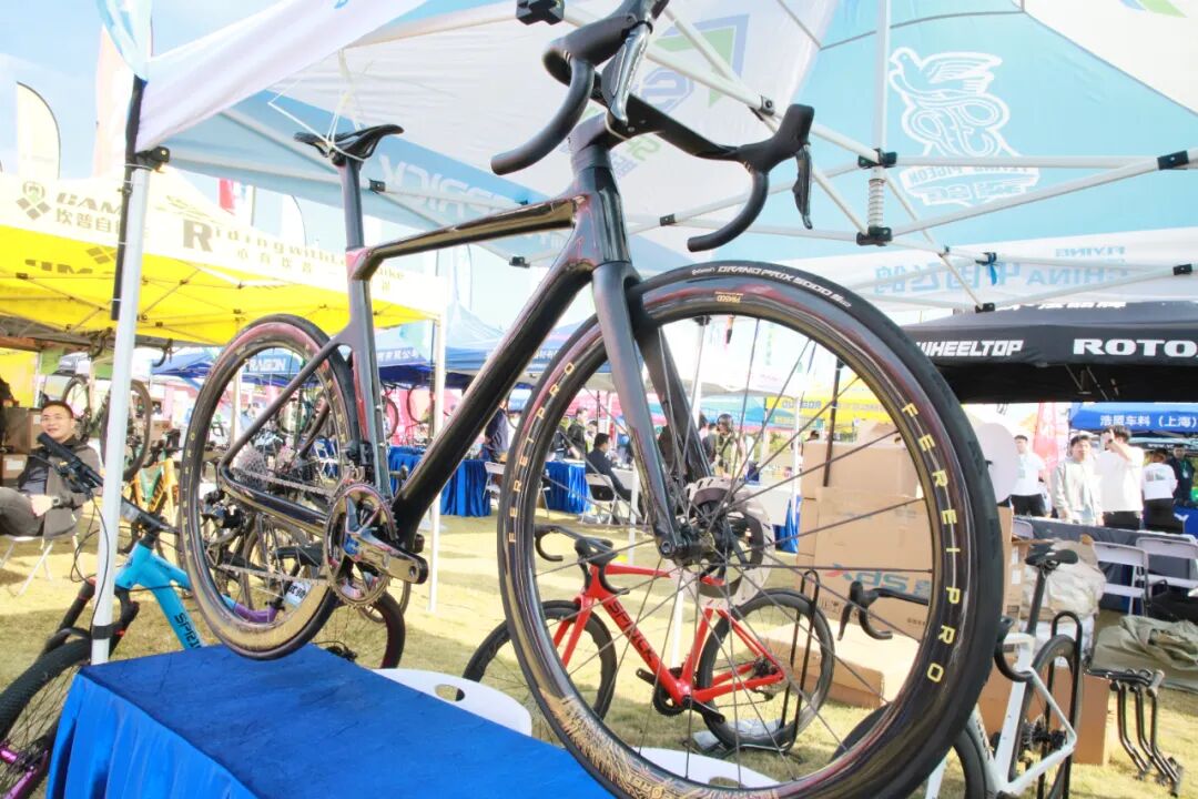 [2024-11-27]飞鸽旗下高端品牌斯普瑞克亮相2024广州两轮车迷节