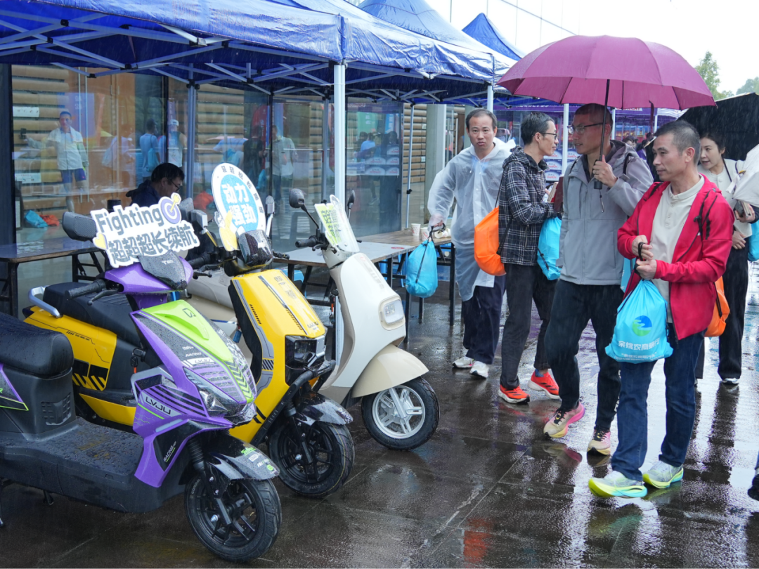 疯狂打call你骑的绿驹去跑马拉松啦