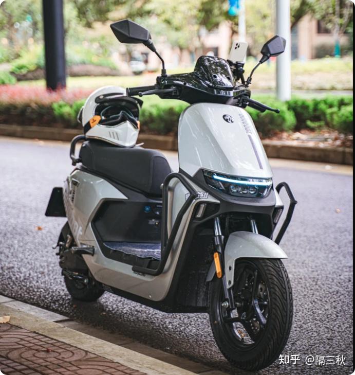 2025电动车推荐（摩托车）选购指南，9月更新 锂电池VS铅酸电池，品牌雅迪、爱玛、台铃推荐/避坑