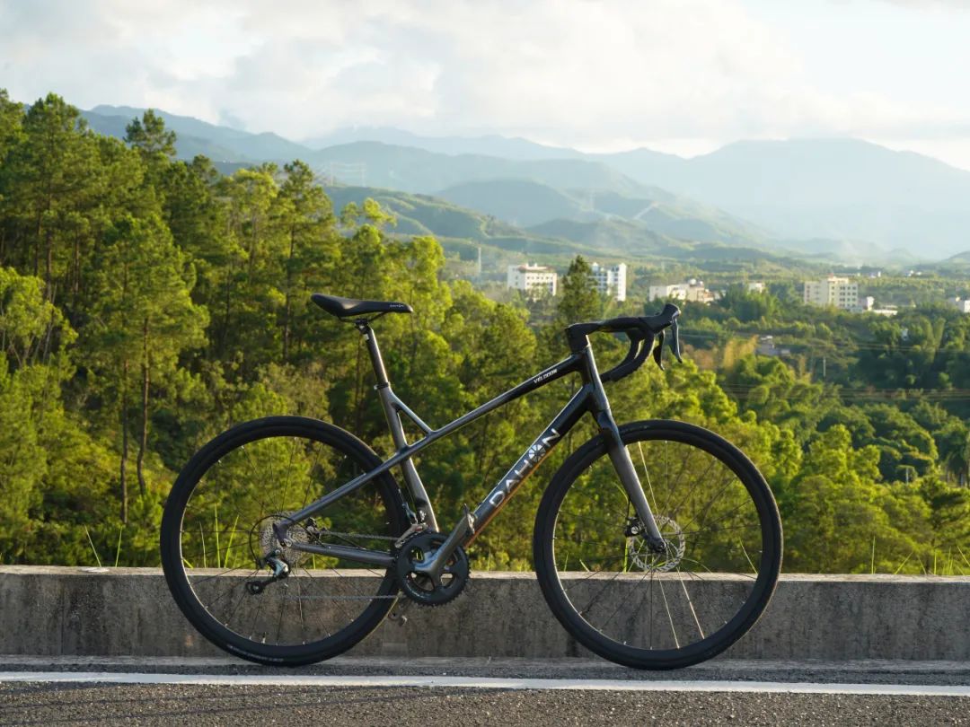 轻驰出发探索新世界DAHON大行公路车Vélodon