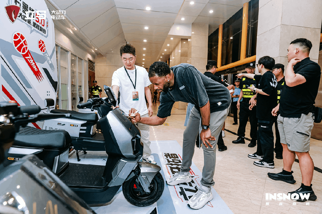 [2025-08-09]立马麦迪中国行热度狂飙NBA巨星麦迪盛赞立马无人驾驶黑科技