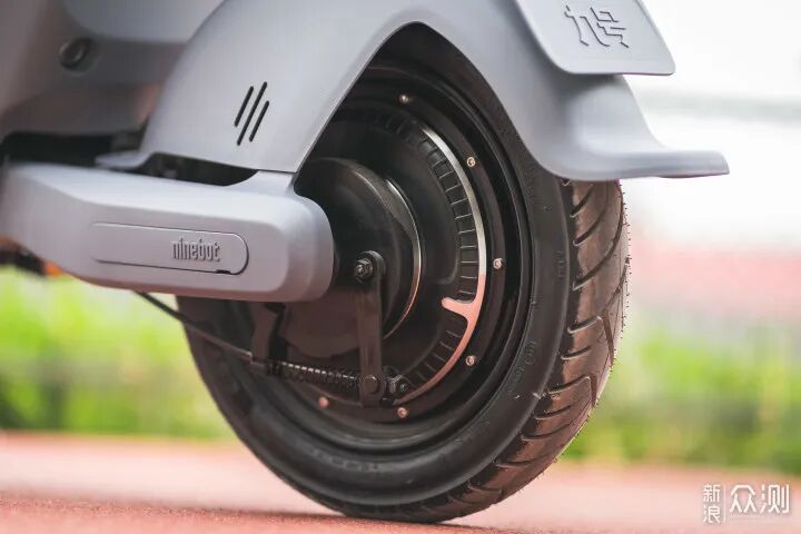 九号电动车C40用智能颠覆你对电动车的认知