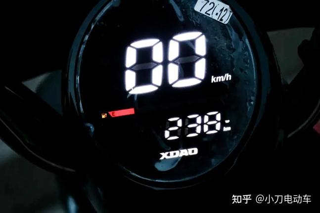 新手买电动车最大误区：分不清电动车和电摩！不能上牌甚至被罚款