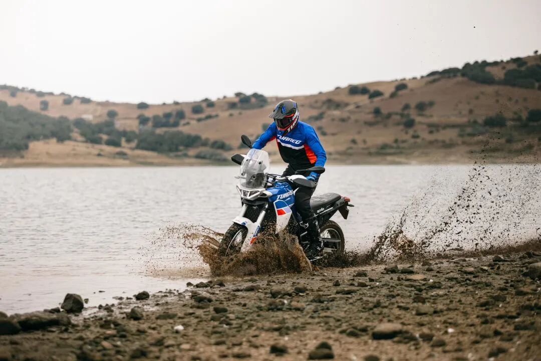 [2023-11-17]野性的呼唤自由的回响ApriliaTuareg660