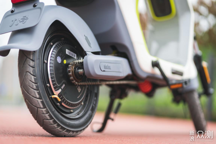 九号电动车C40用智能颠覆你对电动车的认知