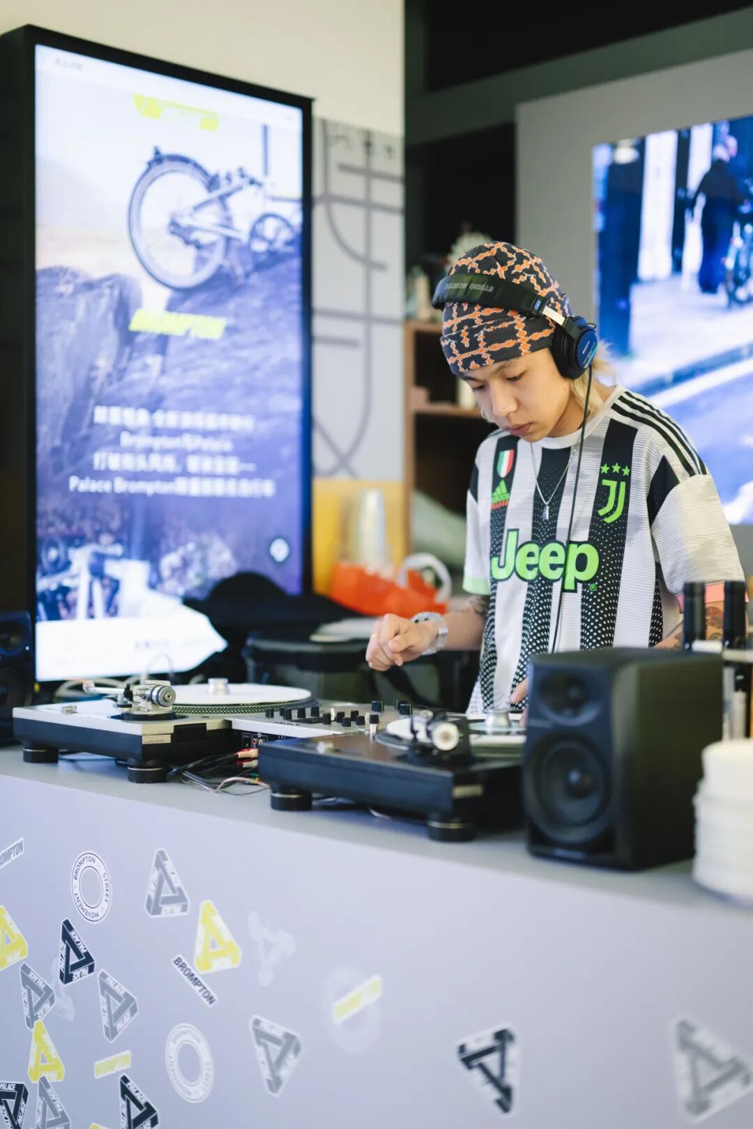 [2024-05-17]滑板vs小布这群布友都有什么花样