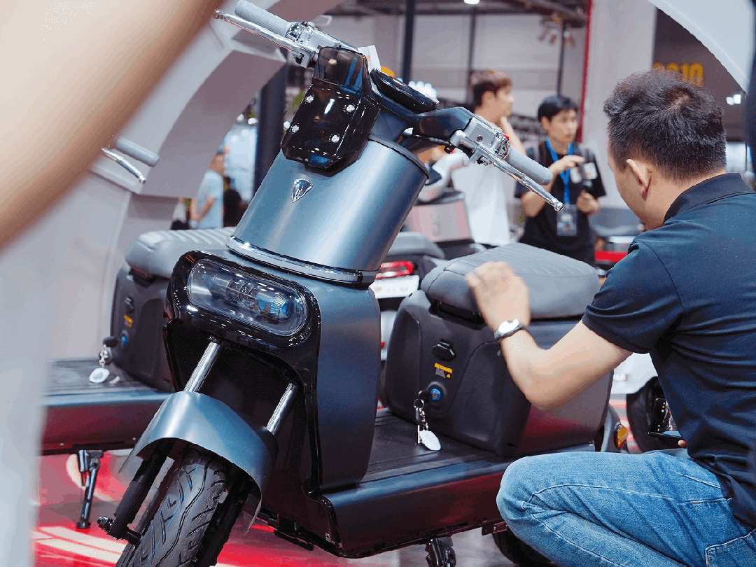 [2025-10-11]中国智造双星闪耀立马多款新国标车型首发亮相小智与宇树科技同台竞辉智能大动力获