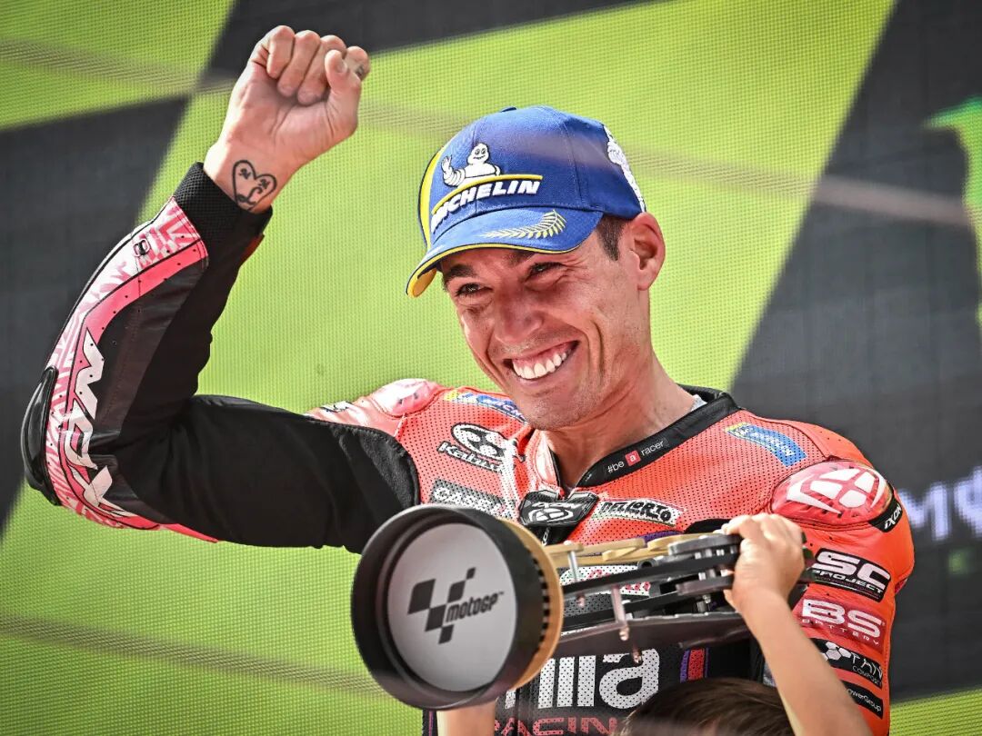 [2023-09-04]Aprilia在巴塞罗那创造历史Aleix和Maverick包揽冠亚军