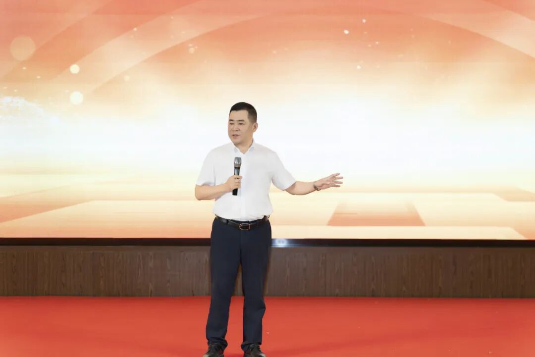 天聚电池大商之道六期暨营销转型峰会盛大召开