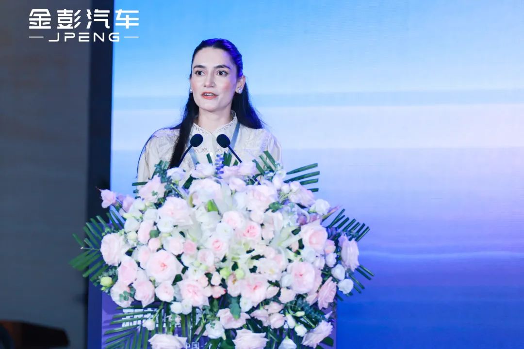 新起点新方向新征程丨金彭汽车2025年度商务盛典暨夏季新品发布会圆满召开书写绿色出行全球化新篇