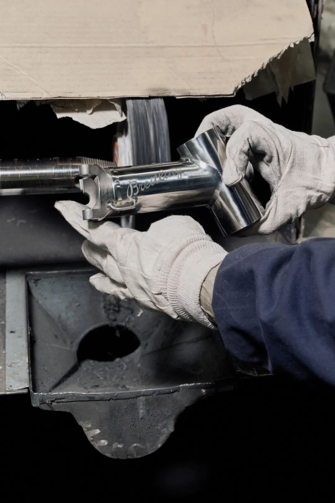 [2024-11-14]BROMPTONBREITLING中国限定联名会发光的小布