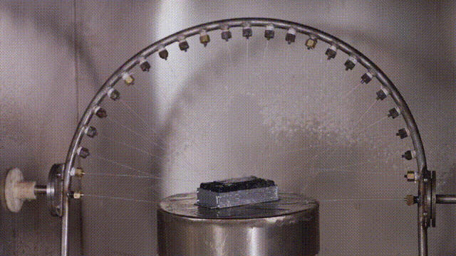 斩获质量金盾贡献小刀力量