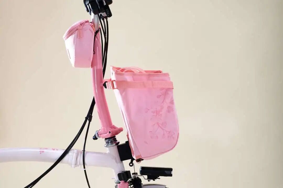 [2024-02-29]BROMPTON推出限定樱花粉骑它去赏花