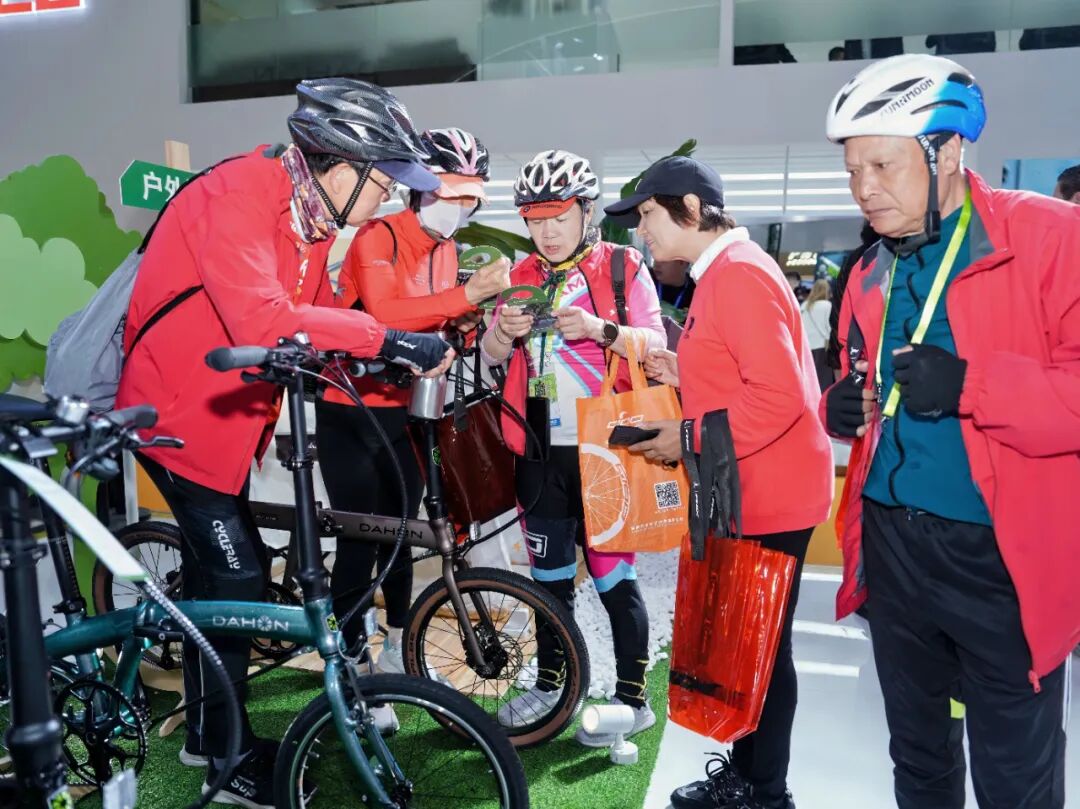 DAHON大行闪耀2025中国展快车道创新力量世界瞩目