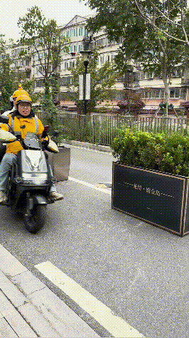 全程实拍小刀外卖车究竟表现如何